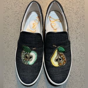 - Pre-Loved |Sam Edelman Beaded Embellished Apple Pear Slip on Canvas  8.5